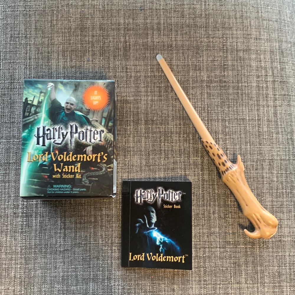 Harry Potter Lord Voldemort’s Wand and Sticker Kit